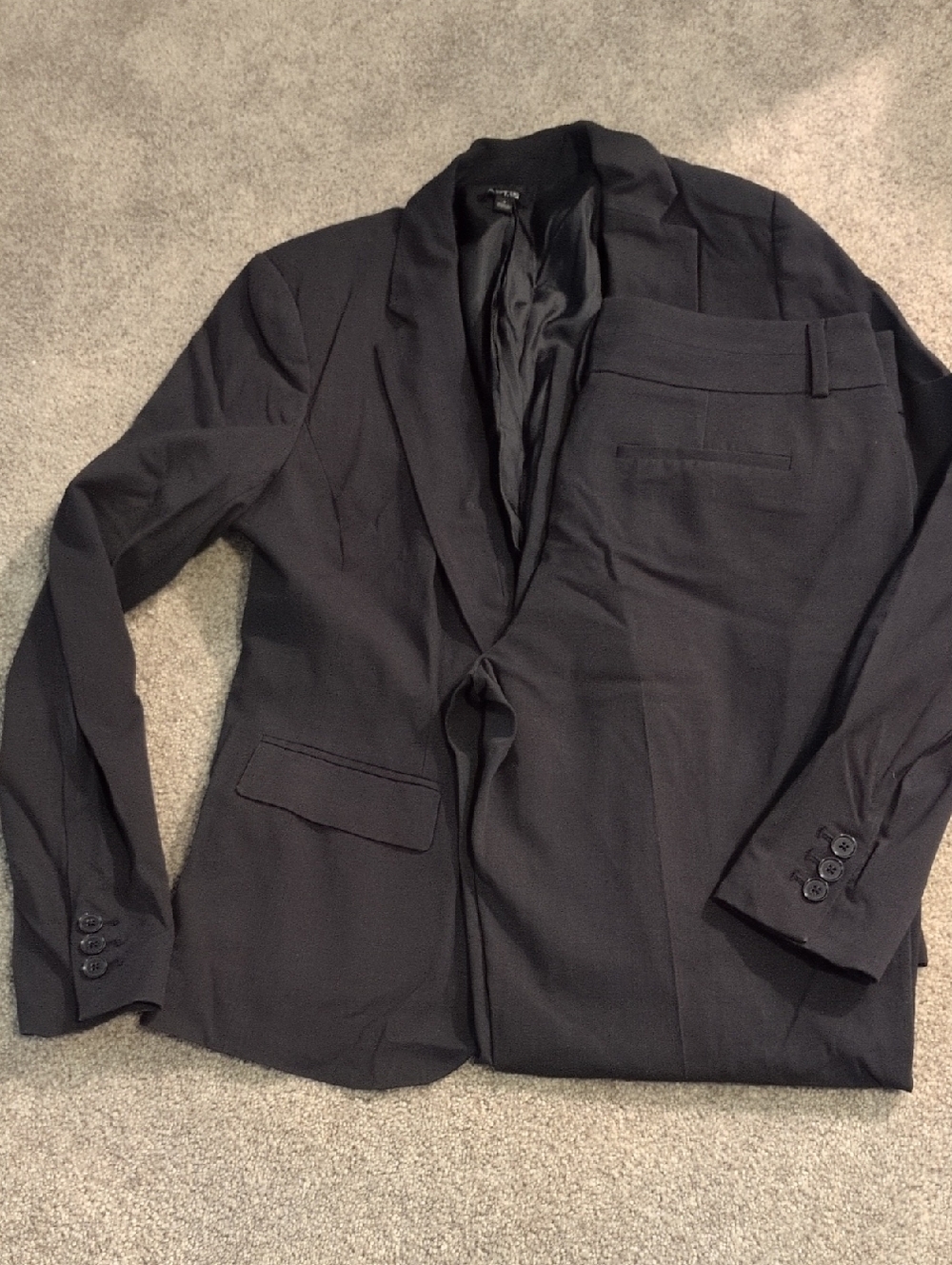 Women's Pant Suit With Blazer